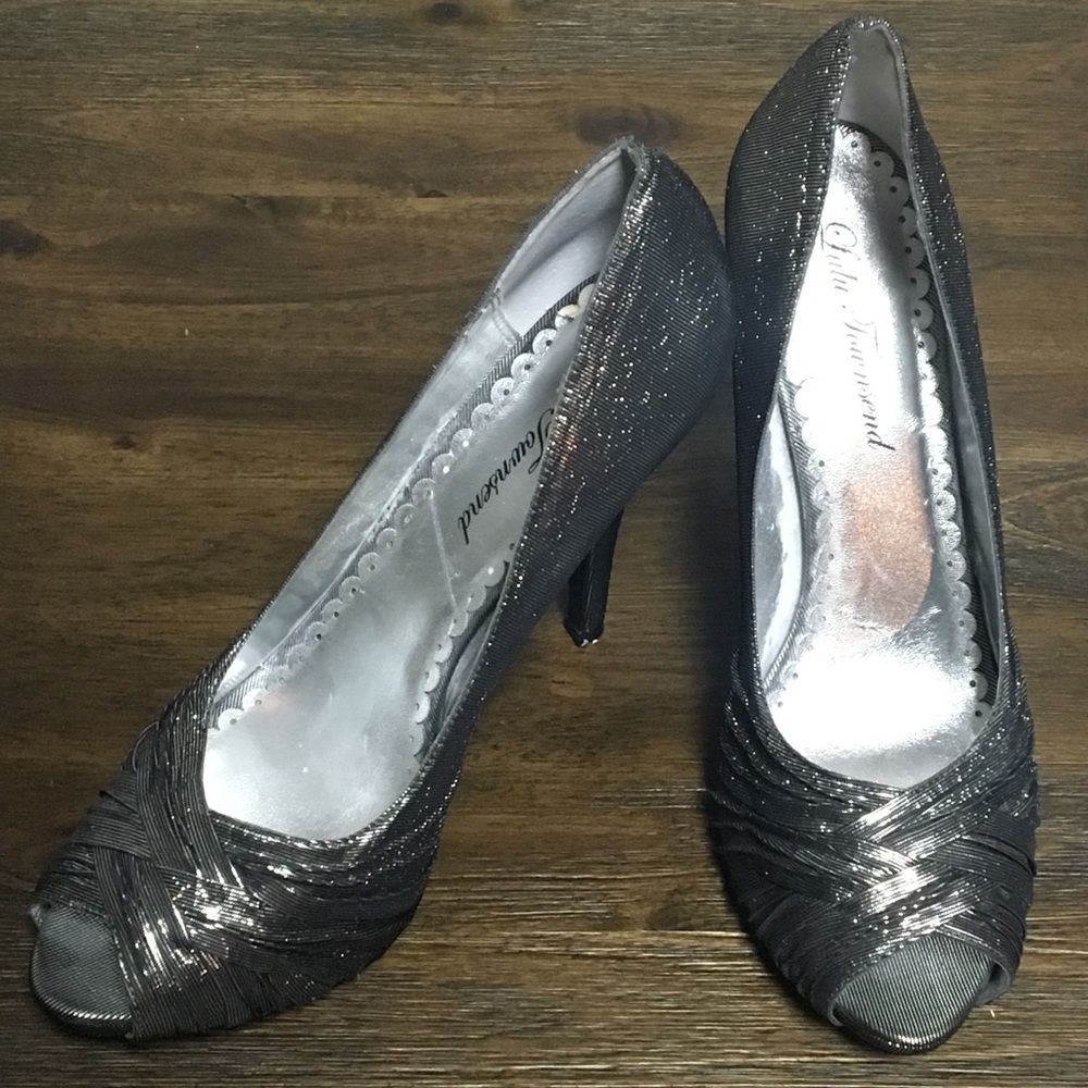 Lulu Townsend pewter heels